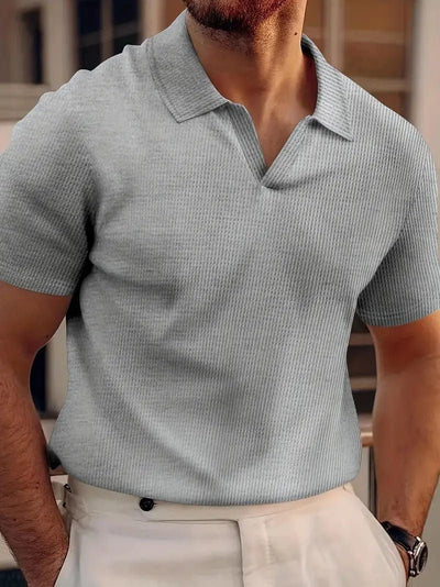 Elegant poloshirt voor de zomer in een subtiele tint, perfect voor een stijlvolle en luchtige look.